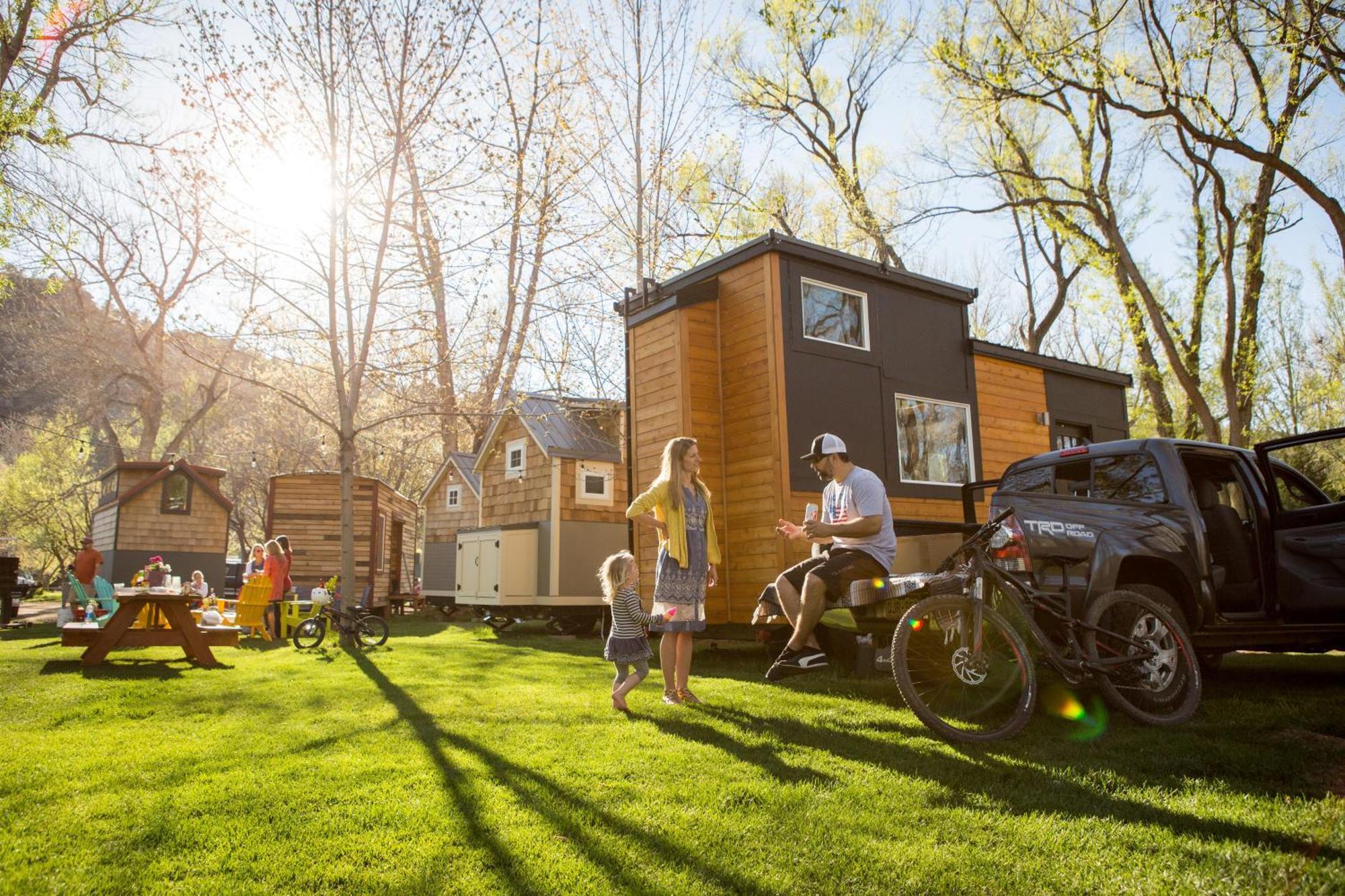 Weecasa Tiny Home Resort Lyons Exteriör bild