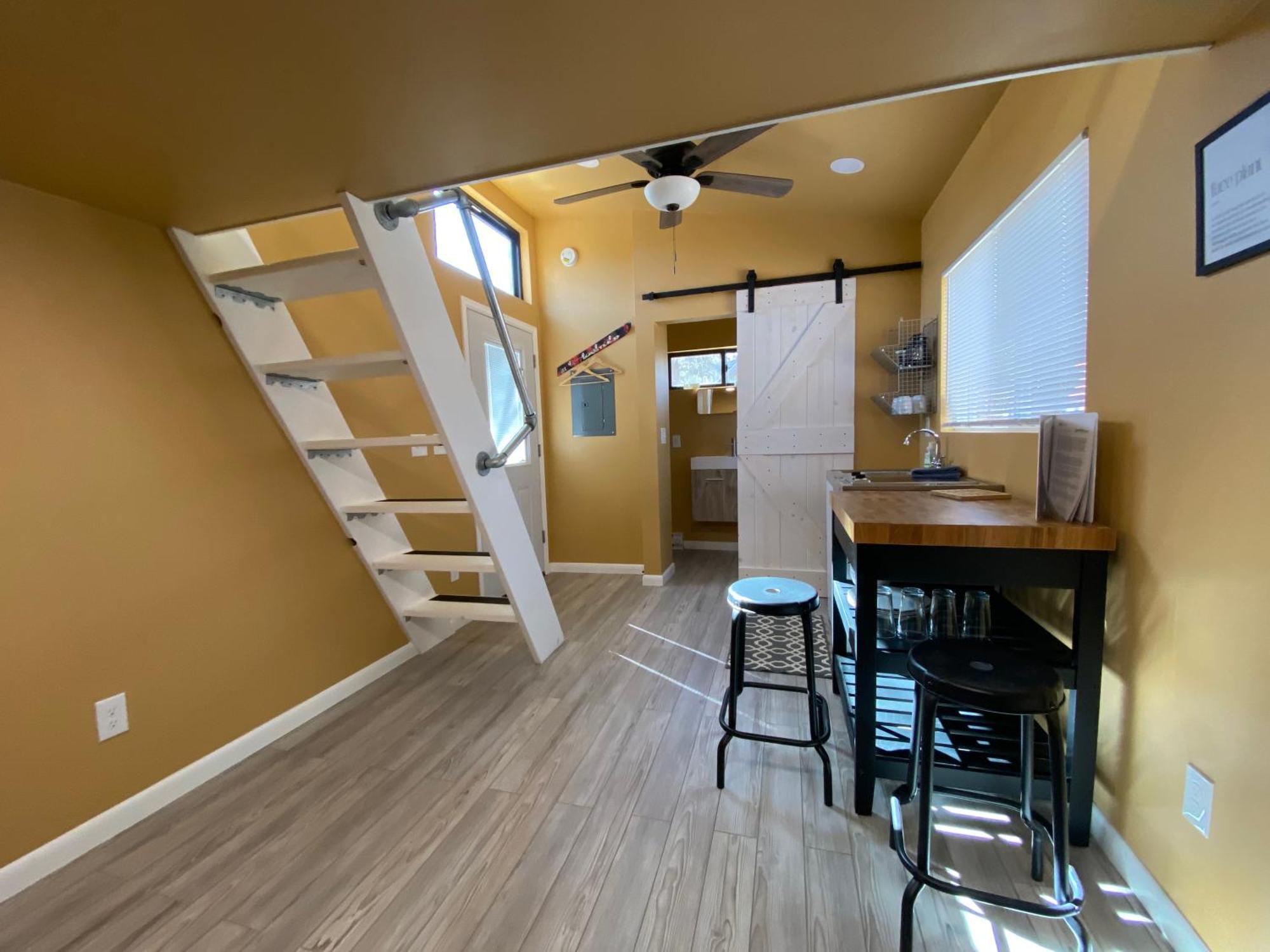 Weecasa Tiny Home Resort Lyons Rum bild